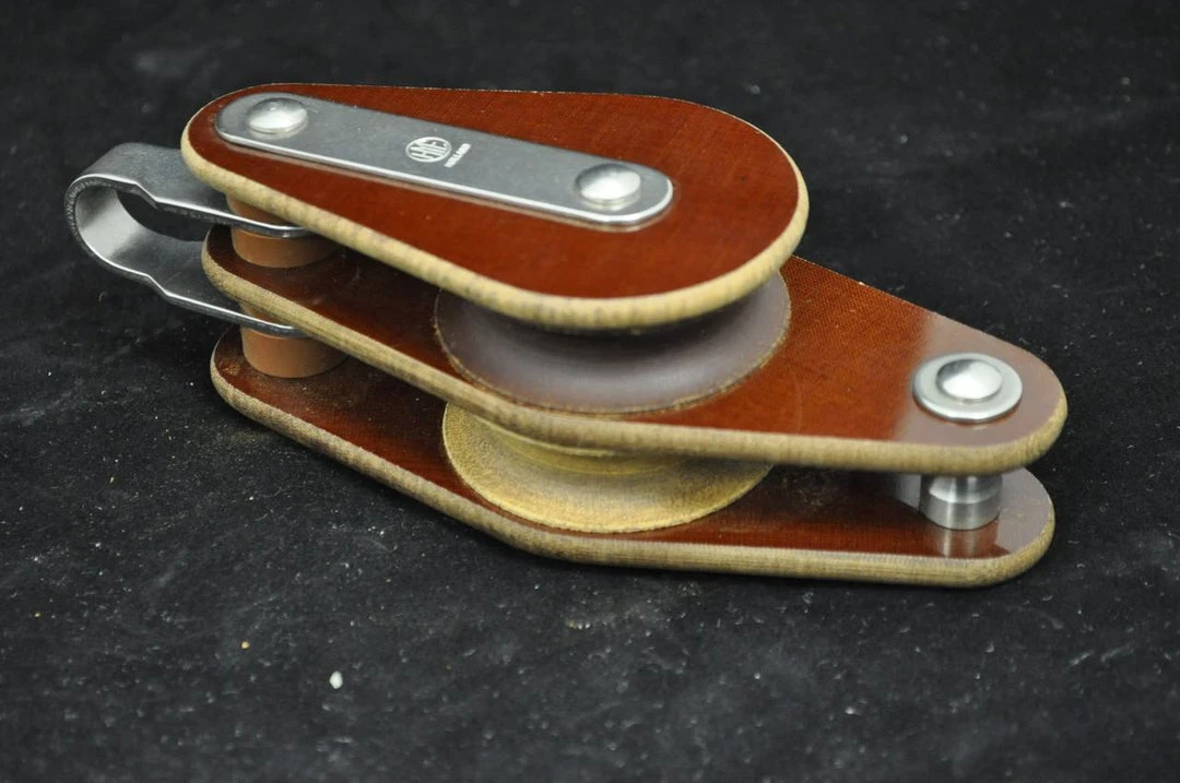 Davey & Company LTD Tufnol Block, Double With Becket 2 Davey & Company LTD Tufnol Block, Double With Becket